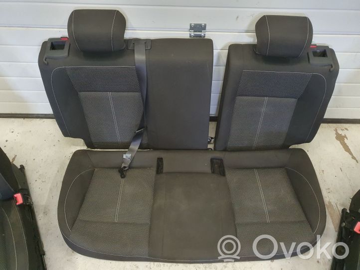 Opel Astra J Kit intérieur 