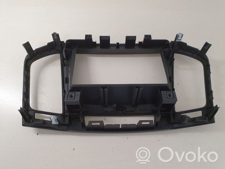 Opel Insignia A Radio/GPS head unit trim 22805903