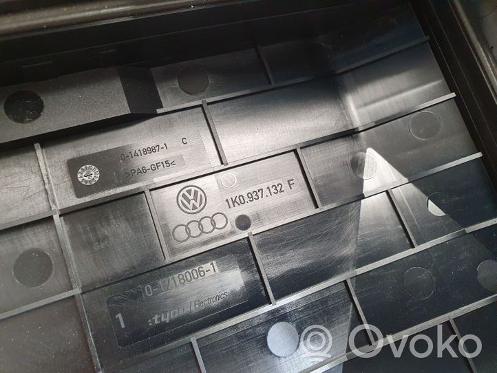 Volkswagen PASSAT B6 Deckel Sicherungskasten 1K0937132F