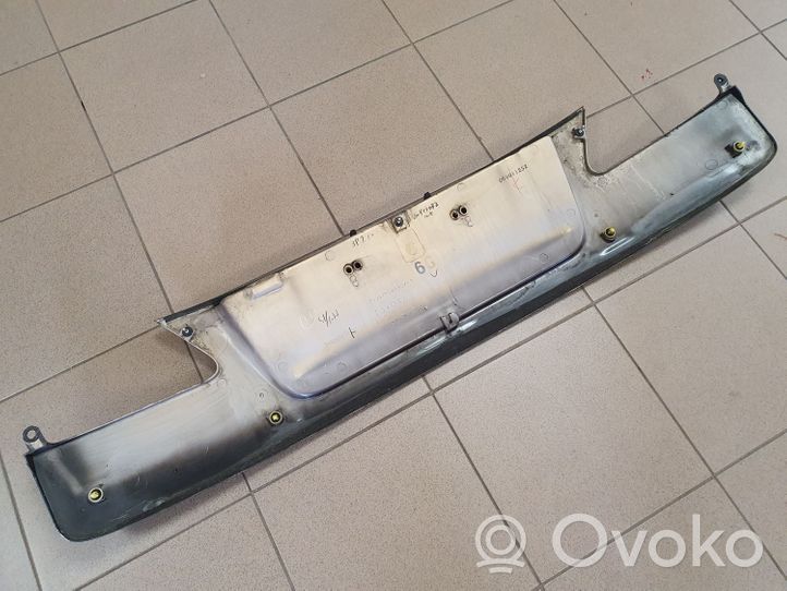 Lexus IS 220D-250-350 Verkleidung Heckklappe Kofferraumdeckel 7680153030