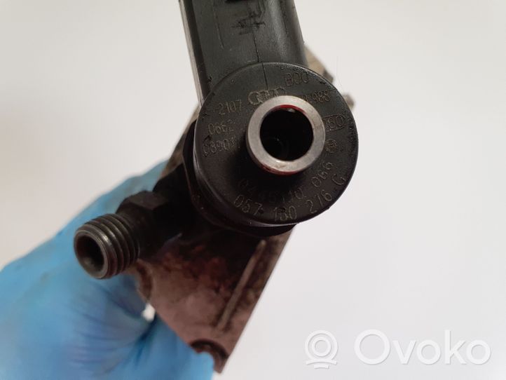 Audi A8 S8 D2 4D Injecteur de carburant 057130276G