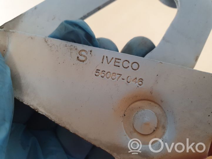 Iveco Daily 3rd gen Cerniere del vano motore/cofano 56087046