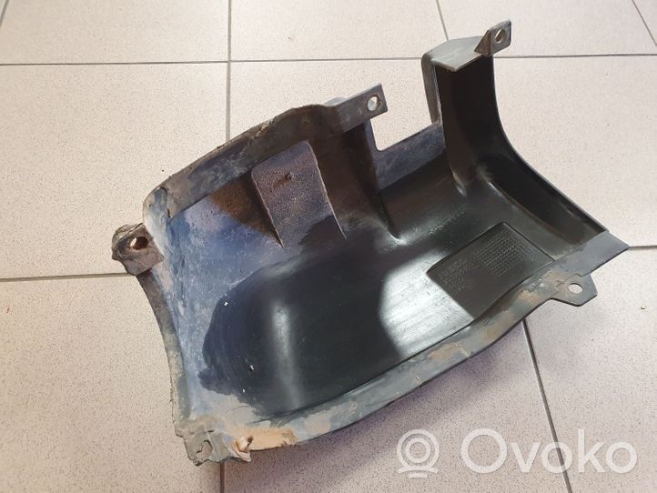 Iveco Daily 3rd gen Moldura de la esquina del parachoques trasero 500326835