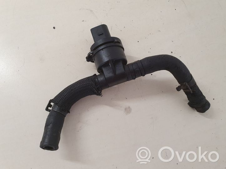 Volkswagen Touareg I Fuel temperature sensor 038906081B