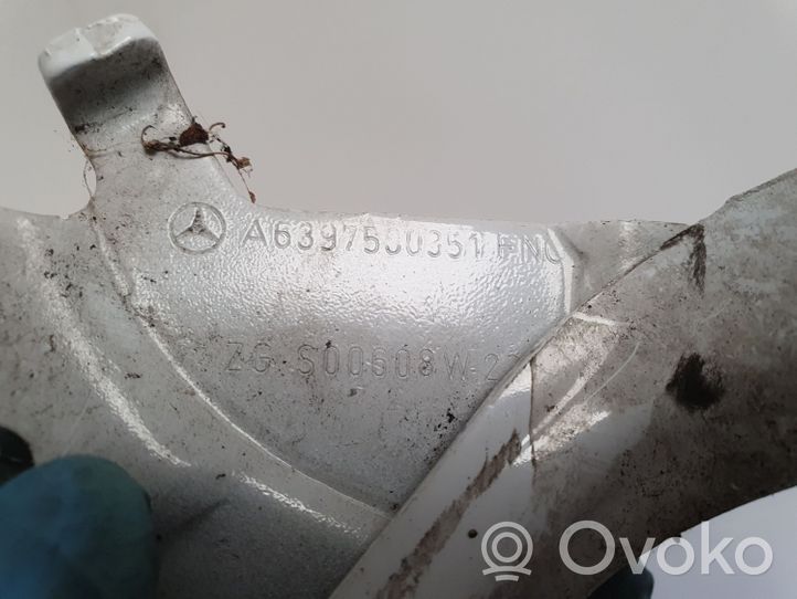 Mercedes-Benz Vito Viano W639 Zawiasy pokrywy / maski silnika A6397500351