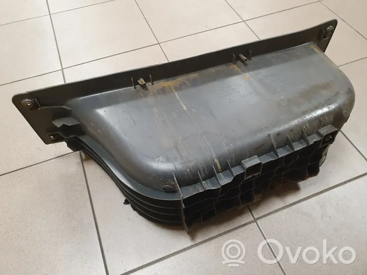 Iveco Daily 4th gen Copertura del rivestimento del sottoporta anteriore 500312441