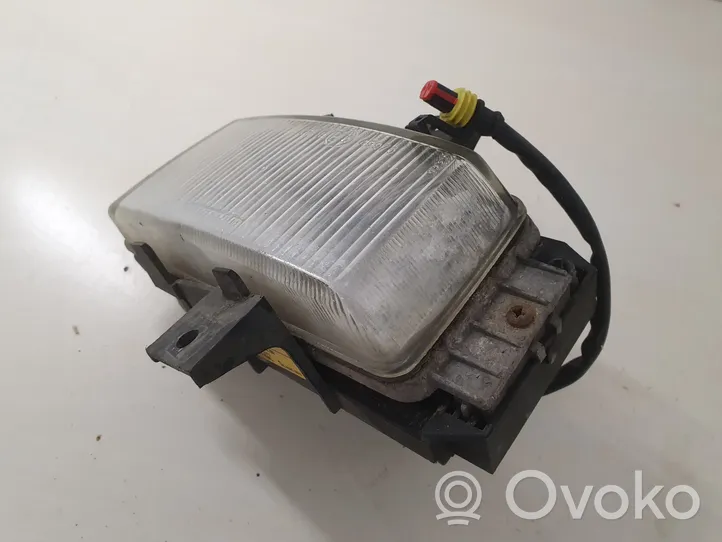 Opel Omega B1 Feu antibrouillard avant 90457819