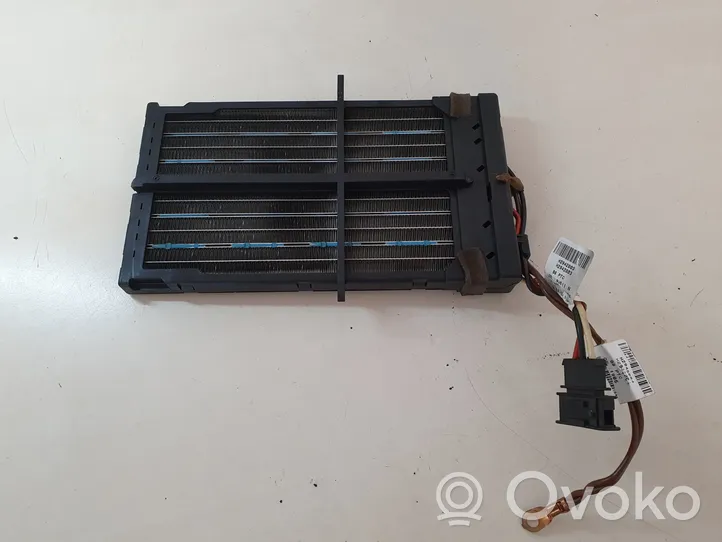 Audi A5 8T 8F Radiateur électrique de chauffage auxiliaire 8K0819011