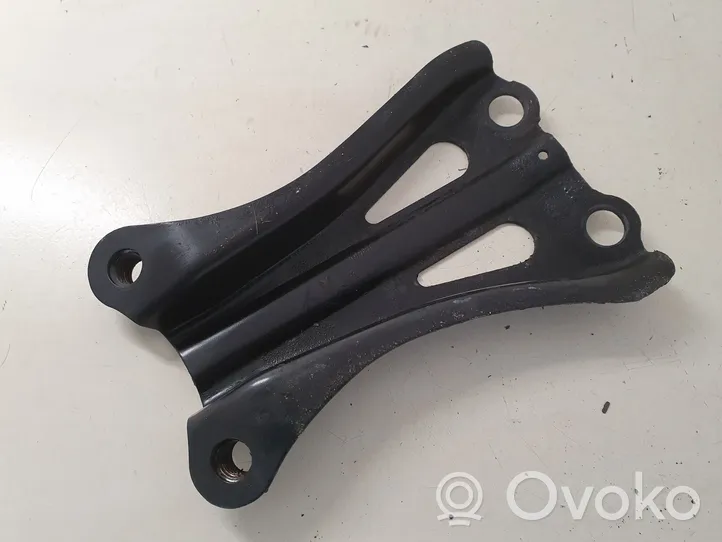 Toyota Avensis T270 Staffa del pannello di supporto del radiatore 