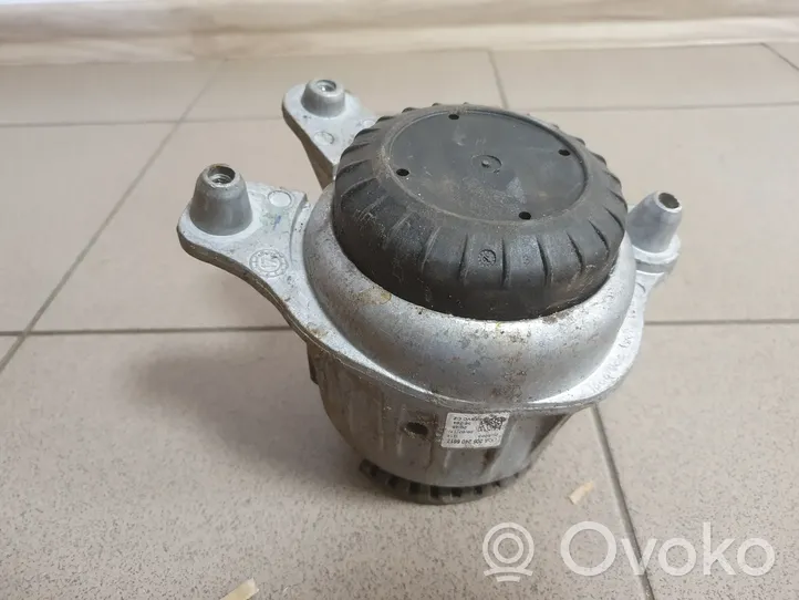 Mercedes-Benz C W205 Soporte de montaje del motor A2052406617