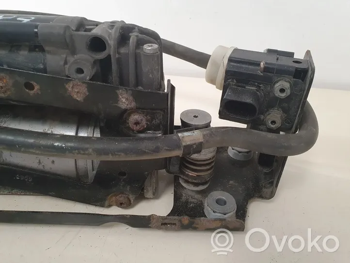 BMW 7 F01 F02 F03 F04 Ilmajousituksen kompressoripumppu 6794465