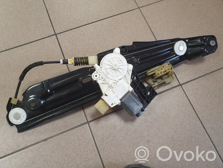 BMW 7 F01 F02 F03 F04 Elektryczny podnośnik szyby drzwi tylnych 7182096