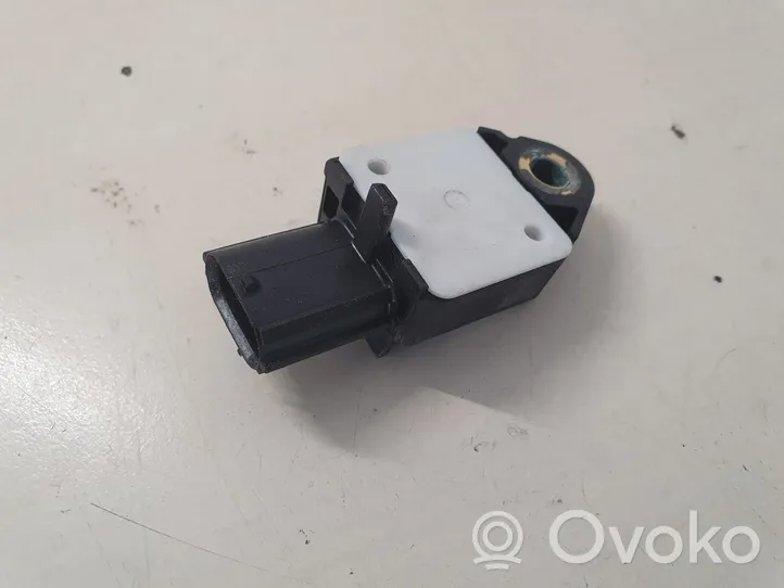 Toyota Auris 150 Sensor impacto/accidente para activar Airbag 8983102080