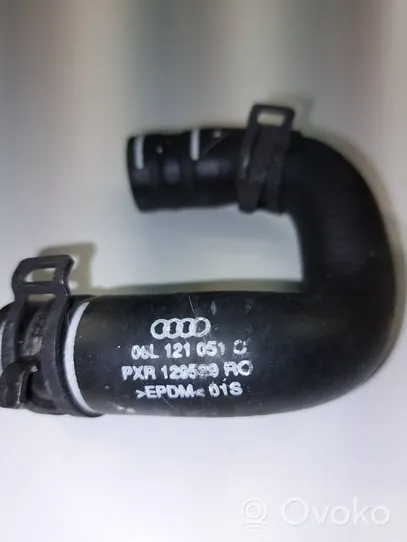 Audi A4 S4 B9 Durite de refroidissement tube 06L121051C