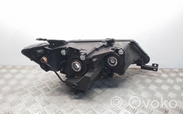 Mitsubishi Outlander Lampa przednia P5584L