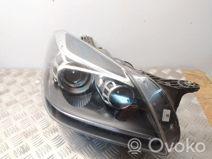 Mercedes-Benz SLK R172 Lampa przednia A1728207361