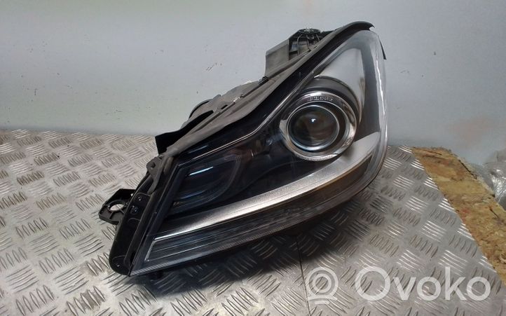 Mercedes-Benz C AMG W204 Faro/fanale A2048204339