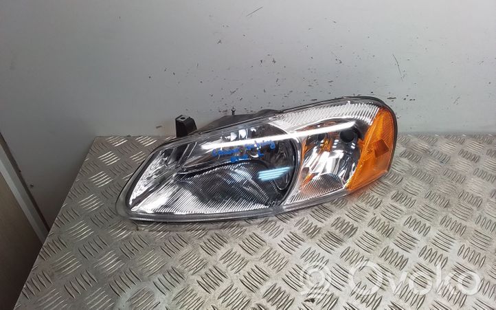 Chrysler Sebring (ST-22 - JR) Lampa przednia 083341104