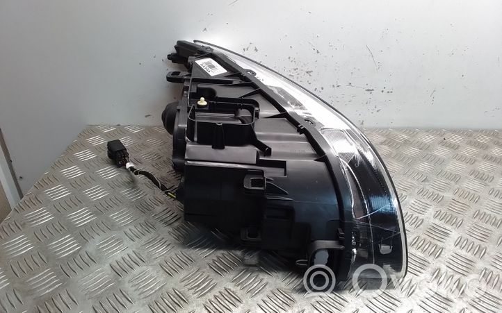 Volvo V60 Lampa przednia 31420269