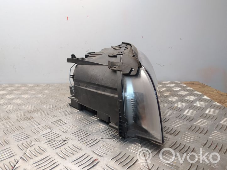 Volvo S80 Lampa przednia 