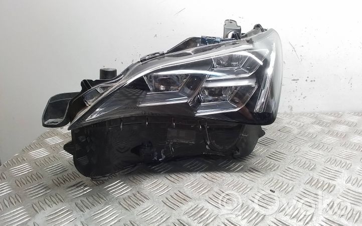 Lexus RC Lampa przednia 