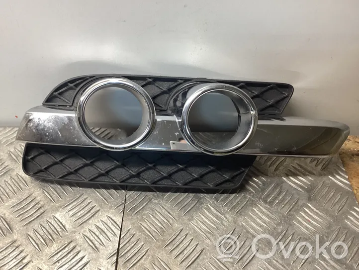 Mercedes-Benz GL X164 Priešrūkinio žibinto apdaila/ grotelės A1648847622