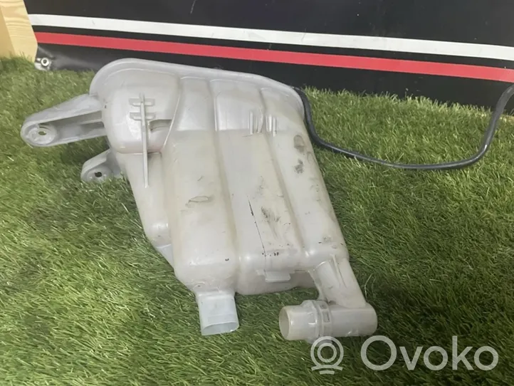 Audi A4 S4 B8 8K Vaso di espansione carburante 8K0121403G