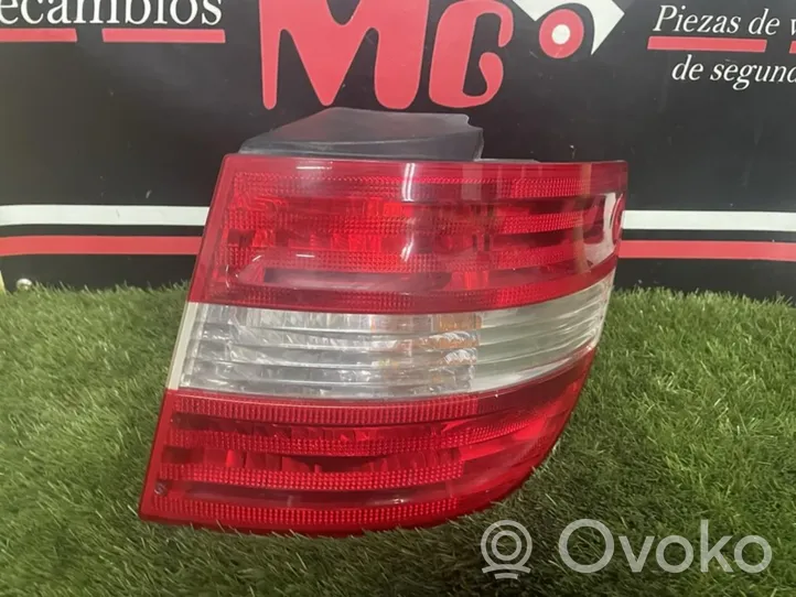 Mercedes-Benz B W245 Lampa tylna A1698200664