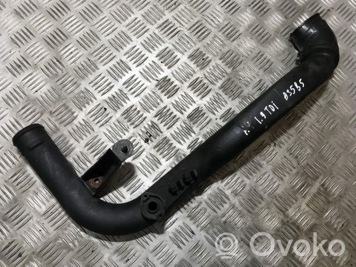 Audi A4 S4 B6 8E 8H Tube d'admission de tuyau de refroidisseur intermédiaire 8d0145840s