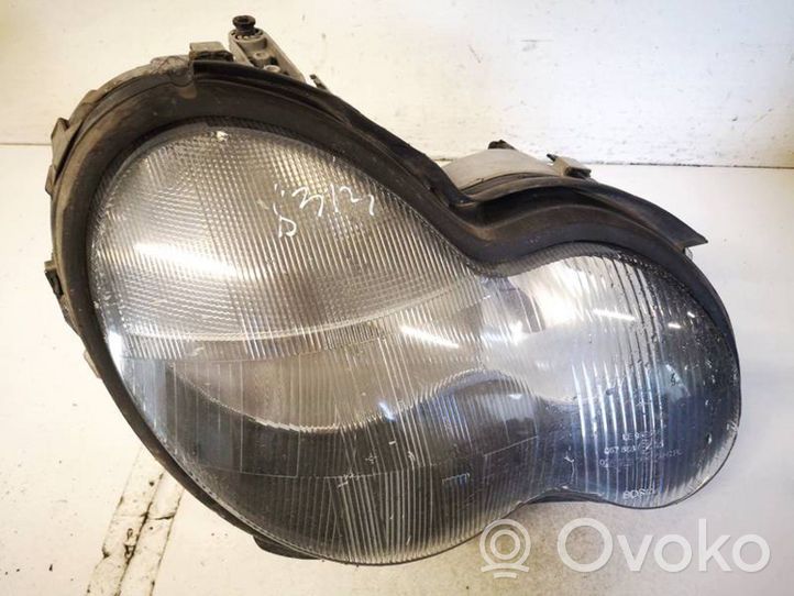 Mercedes-Benz C W203 Phare frontale a2038200261