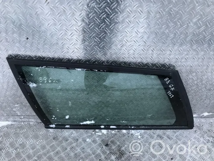 Volkswagen PASSAT B3 Rear side window/glass 