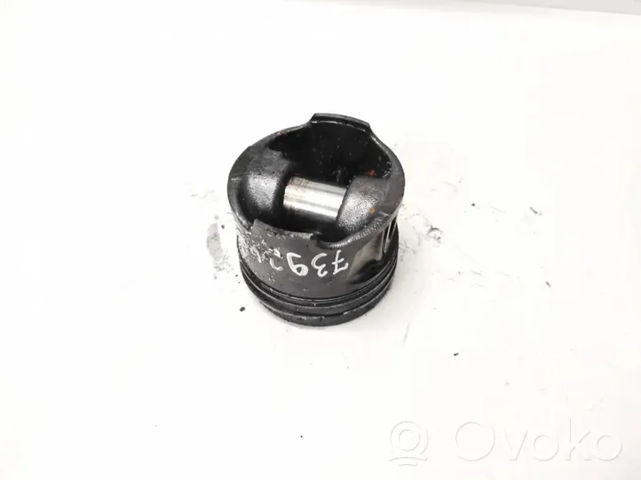 Nissan Note (E11) Piston 