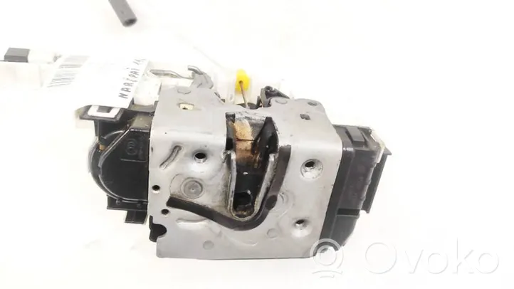 Volkswagen Crafter Front door lock 9068203926