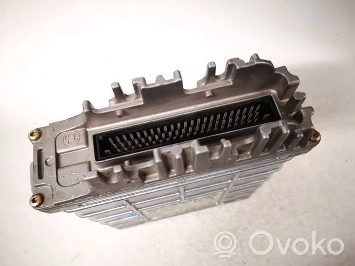 Opel Vectra B Calculateur moteur ECU 90464735ka