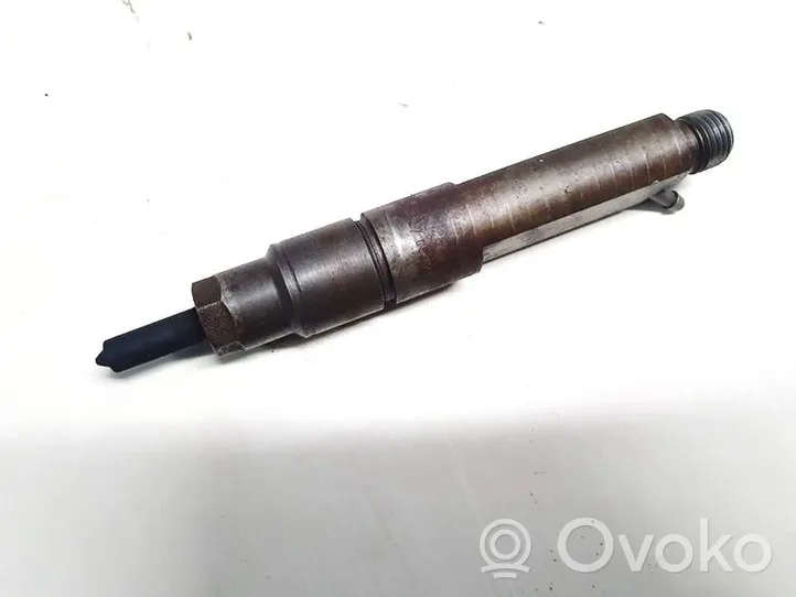 Volkswagen PASSAT B5 Inyector de combustible 028130201t