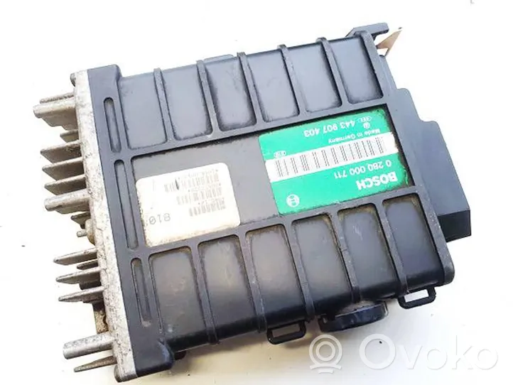 Volkswagen PASSAT B3 Calculateur moteur ECU 0280000711