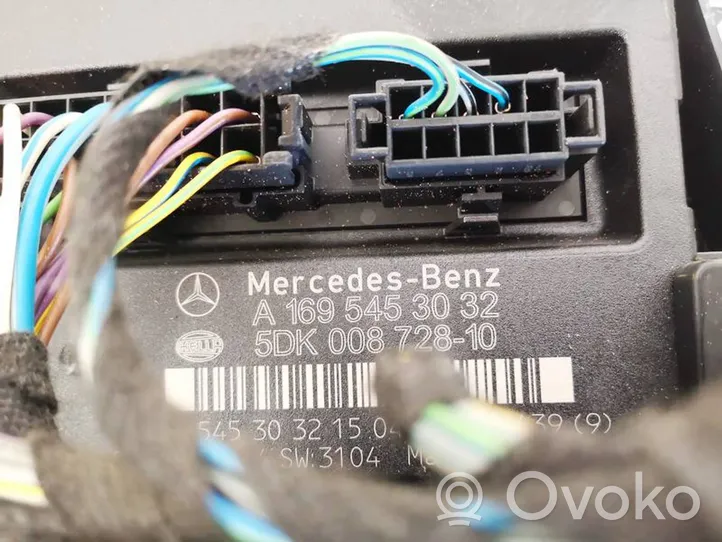 Mercedes-Benz A W169 Juego de caja de fusibles a1695450001