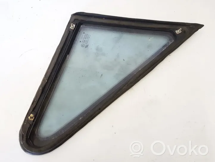 Volkswagen Sharan Front triangle window/glass 