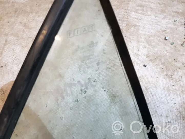 Fiat Ritmo Aizmugurējais virsbūves sānu stikls 