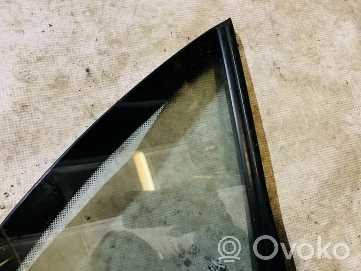 Opel Omega B1 Rear vent window glass 