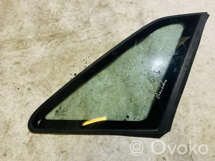 Renault 21 Rear side window/glass 