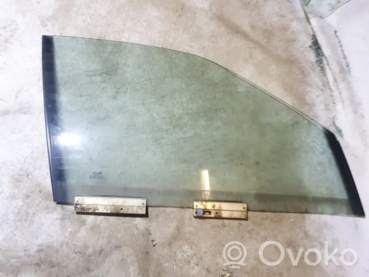 Opel Omega B1 Front door window glass four-door 