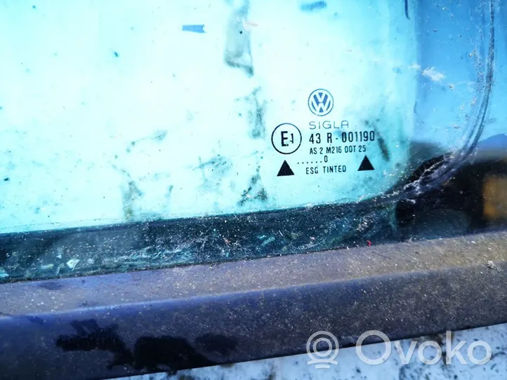 Volkswagen PASSAT B3 Rear side window/glass 333845297