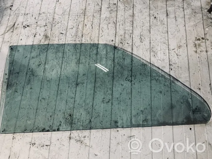 Volkswagen Polo II 86C 2F Rear side window/glass 