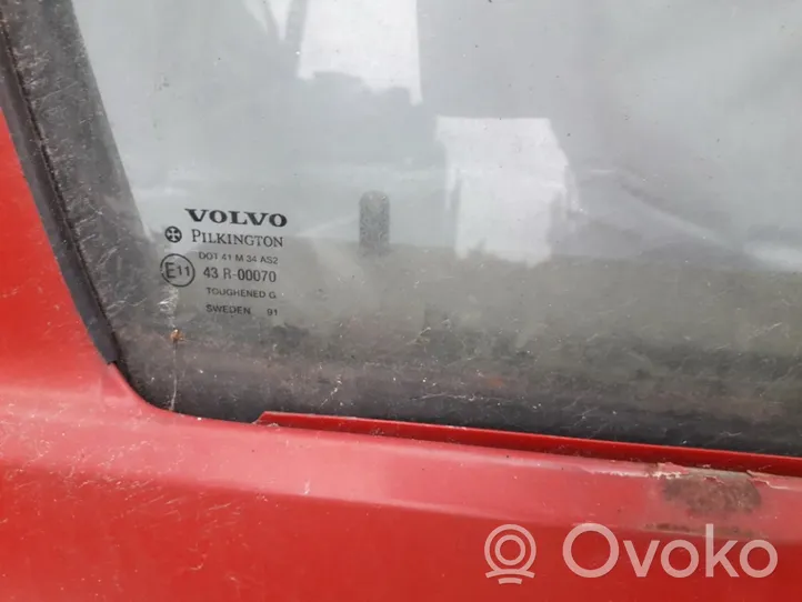 Volvo 850 Front door window glass four-door 