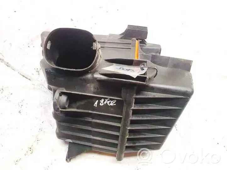 Volkswagen Polo IV 9N3 Scatola del filtro dell’aria 6q0129601ar