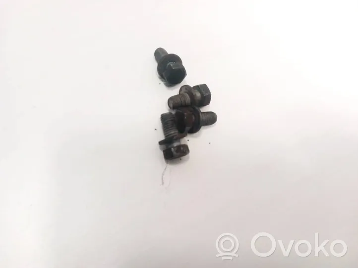 Dacia Logan I Nuts/bolts 