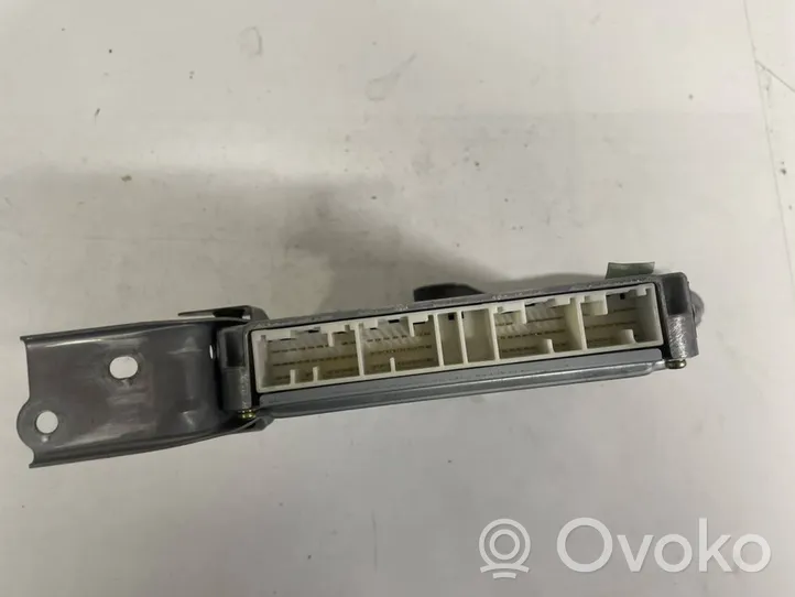 Toyota Land Cruiser (J100) Sterownik / Moduł ECU 896616a060