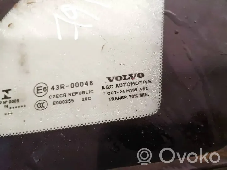 Volvo V40 Galinis šoninis kėbulo stiklas 