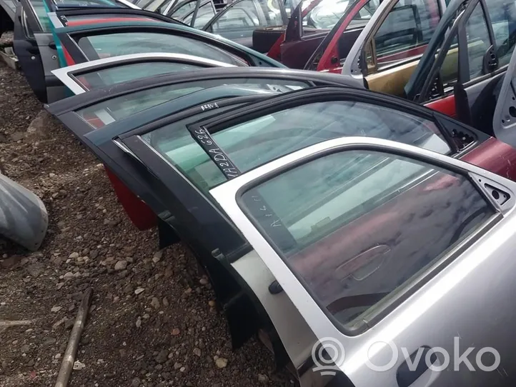 Nissan Micra Porte avant silver